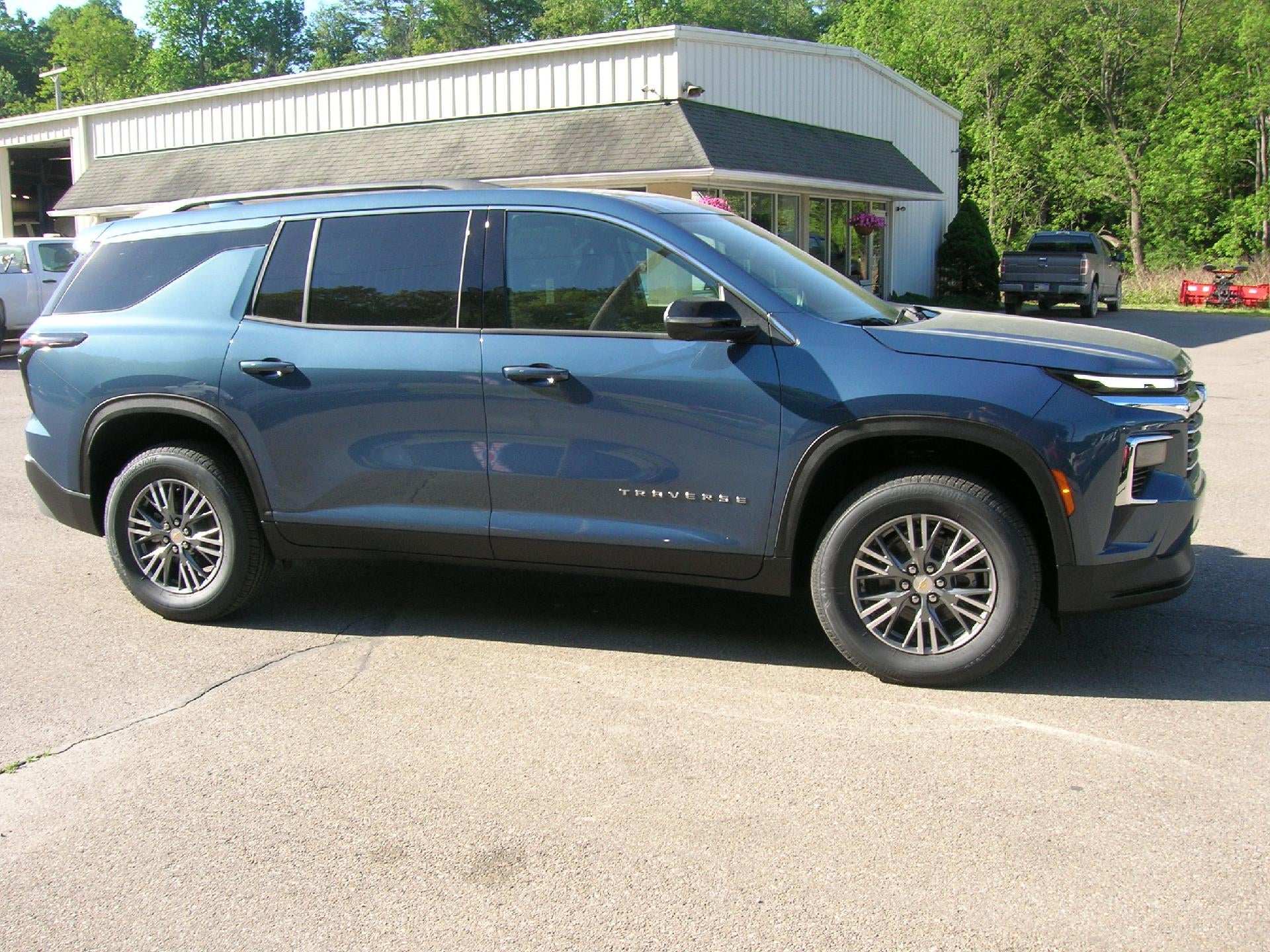 2026 Chevrolet Traverse LT in Lakeshore Blue Metallic — front three-quarter view